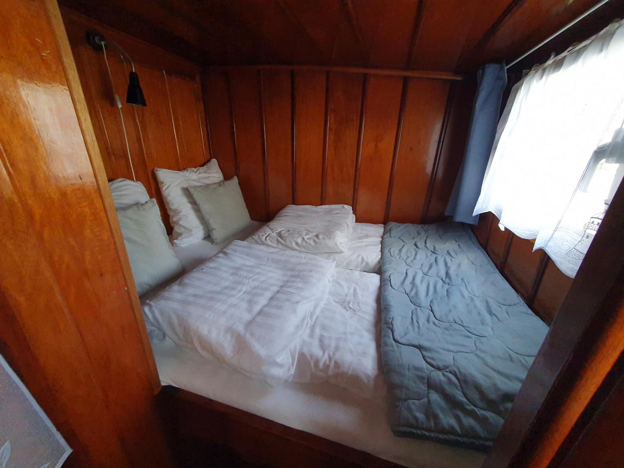 Houseboat Holiday Apartments Rotterdam Room photo